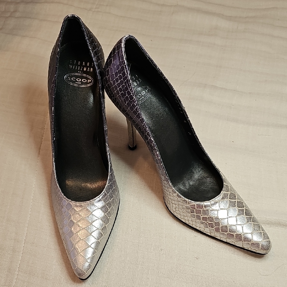 Stuart Weitzman for Scoop NYC Silver Snakeskin Textured Pumps Size 6